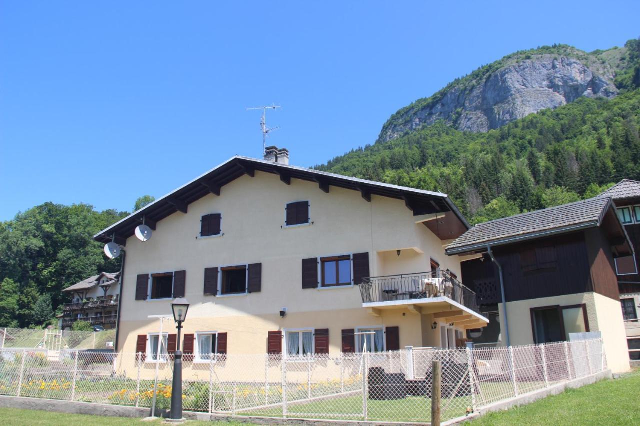 Apartamento Chez Gilles Et Christine Mieussy Exterior foto